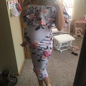 ♏️SOLD♏️ Boohoo  floral maternity dress